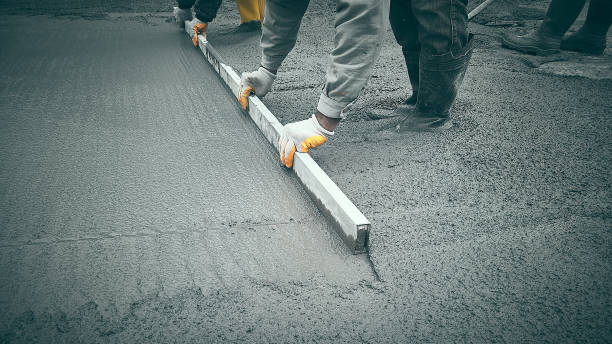 Best Driveways & Floors  in Mukwonago, WI